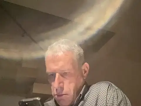 Snapshot of choupipat1 chatting on October 3, 2025, 4:25 am choupipat1 online show from October 3, 2025, 4:25 am