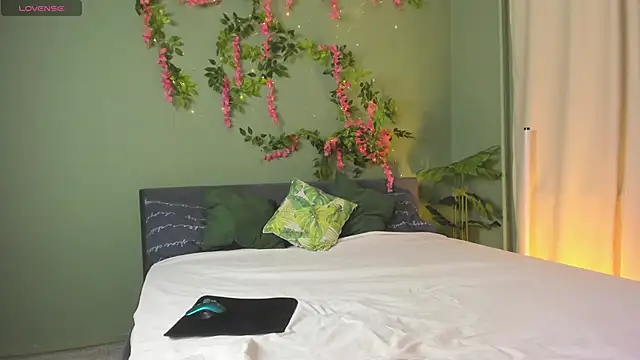 Lisbeth  Salander online show from November 28, 2025, 2:45 am