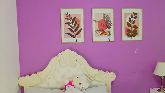 SamantaKane online show from April 12, 2026, 4:05 am