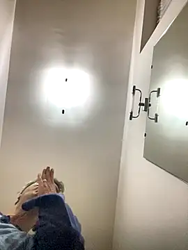 Snapshot of sasatimido chatting on October 24, 2025, 4:00 am sasatimido online show from October 24, 2025, 4:00 am