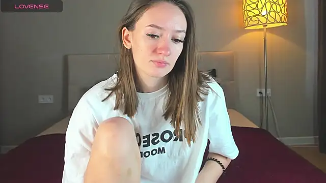 cutienaughtygirl online show from November 14, 2025, 9:02 am