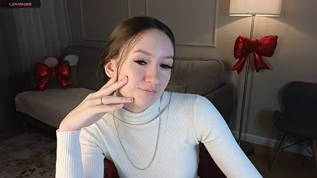 cutienaughtygirl online show from March 27, 2026, 3:37 am