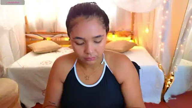 loreaniss online show from October 25, 2025, 8:31 pm