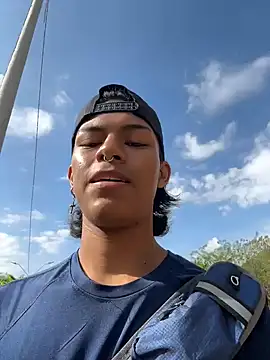 dreyk20 online show from March 26, 2026, 1:42 pm