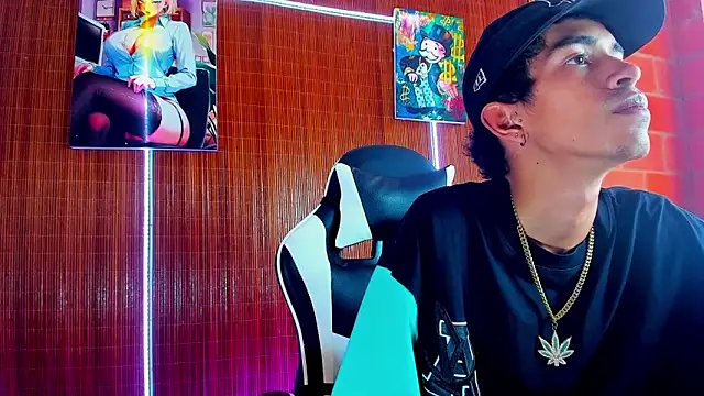 Snapshot of briamhoconor_xh chatting on February 14, 2026, 4:40 pm briamhoconor xh online show from February 14, 2026, 4:40 pm