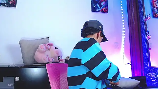 briamhoconor xh online show from November 23, 2025, 12:09 am