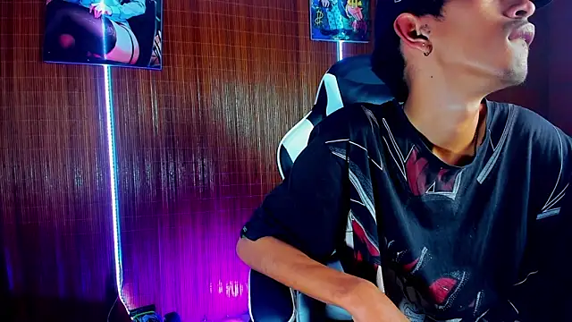 Snapshot of briamhoconor_xh chatting on February 7, 2026, 4:09 am briamhoconor xh online show from February 7, 2026, 4:09 am