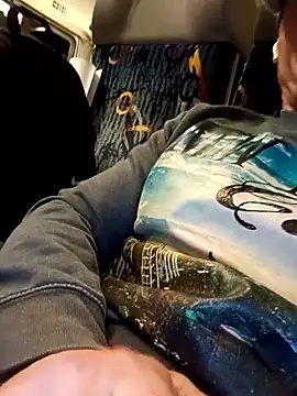 Radsjxh online show from March 5, 2026, 9:54 pm