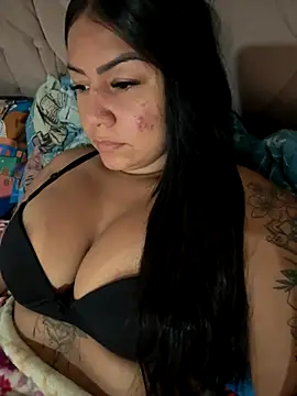 Snapshot of julianamascarada chatting on November 29, 2025, 11:54 am julianamascarada online show from November 29, 2025, 11:54 am