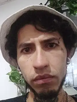 Tattoboy19cm online show from December 5, 2025, 6:23 am