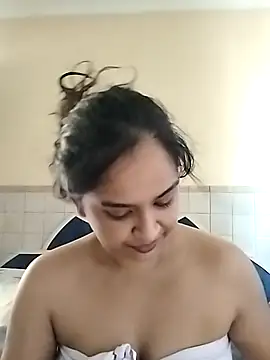 cute indianxo online show from February 8, 2026, 10:24 am