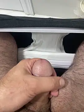 Heros2000 online show from December 15, 2025, 7:41 pm