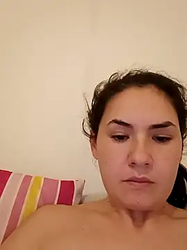 Lovely-deea online show from October 21, 2025, 8:14 am