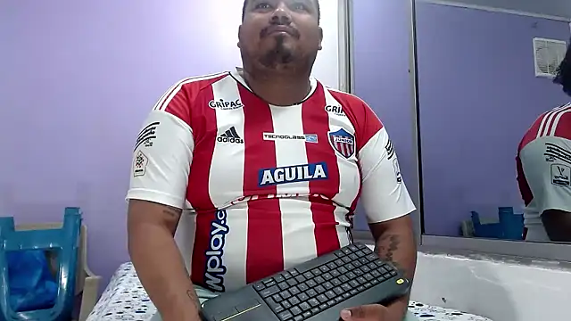 Snapshot of milan_sofia69 chatting on January 15, 2026, 7:06 pm milan sofia69 online show from January 15, 2026, 7:06 pm