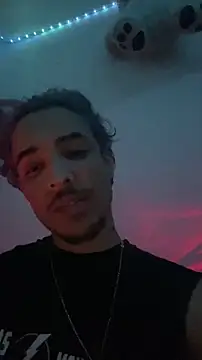 Snapshot of luluycoco chatting on October 24, 2025, 7:51 am luluycoco online show from October 24, 2025, 7:51 am