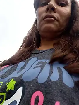 dyjaA online show from April 17, 2026, 5:38 pm