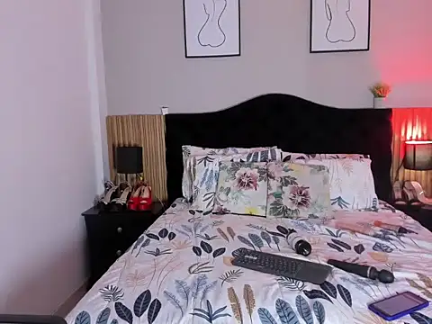 Pauline Fox online show from March 31, 2026, 2:57 am