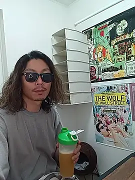 specialz0831 online show from May 19, 2026, 11:17 am