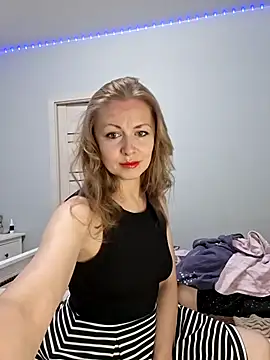 VChelsiV online show from July 14, 2026, 9:54 pm