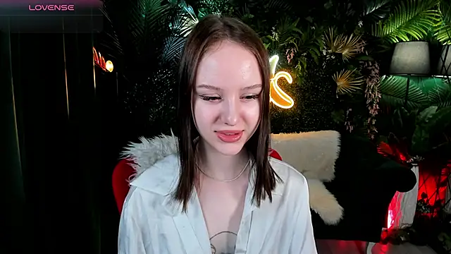 MarySparkle online show from December 2, 2025, 3:41 am