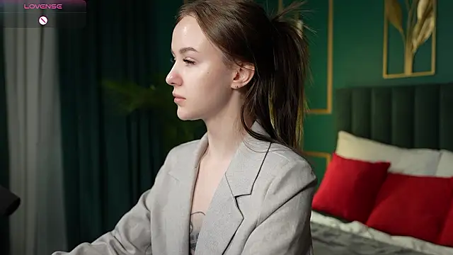 Snapshot of MarySparkle chatting on February 18, 2026, 4:43 am MarySparkle online show from February 18, 2026, 4:43 am