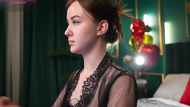 Snapshot of MarySparkle chatting on February 7, 2026, 4:42 am MarySparkle online show from February 7, 2026, 4:42 am