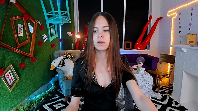 UliaNeer online show from September 13, 2025, 5:07 am