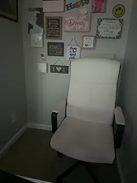 Snapshot of Juicystorm chatting on October 19, 2025, 2:09 pm Juicystorm online show from October 19, 2025, 2:09 pm