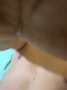 chelovqu online show from November 3, 2025, 1:04 pm