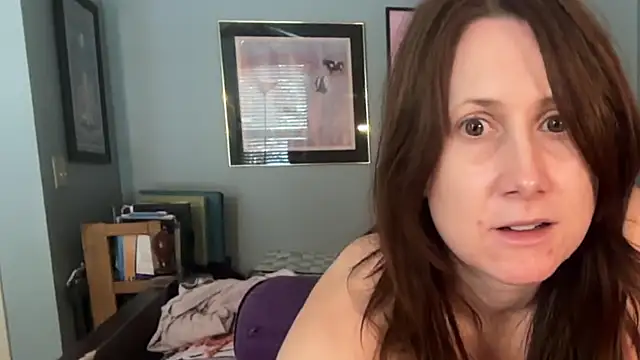 Snapshot of MommyGoddessL chatting on October 6, 2025, 2:51 pm MommyGoddessL online show from October 6, 2025, 2:51 pm
