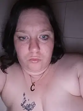 Feuchtekitty92xh online show from October 25, 2025, 7:47 pm