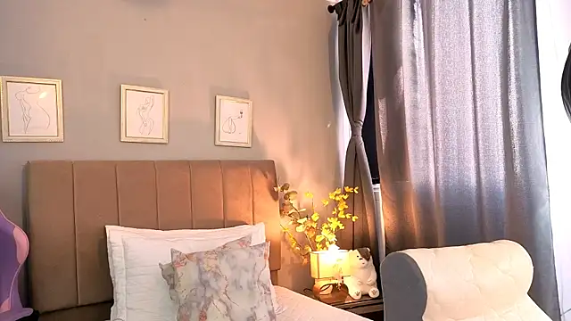 Penelophe01 online show from February 10, 2026, 6:29 pm