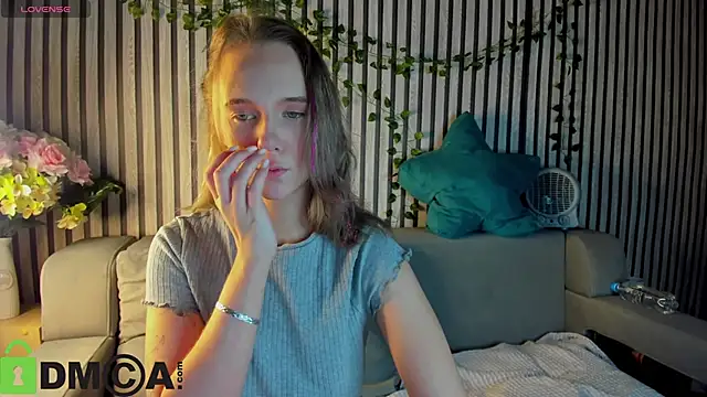 Casey Sweeet online show from December 2, 2025, 9:11 am