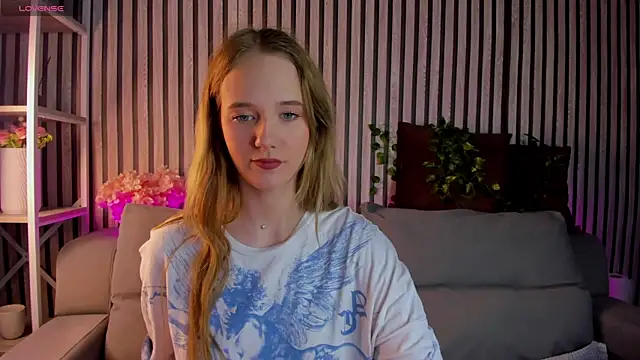 Casey Sweeet online show from April 21, 2026, 9:16 am