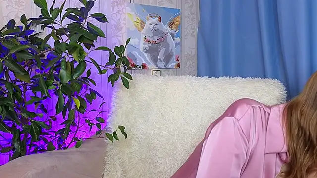 evashiny  online show from November 12, 2025, 2:37 am