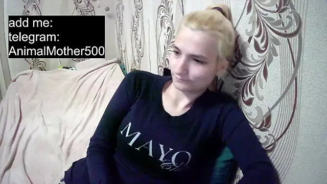 AlissaClark online show from May 14, 2026, 8:39 pm