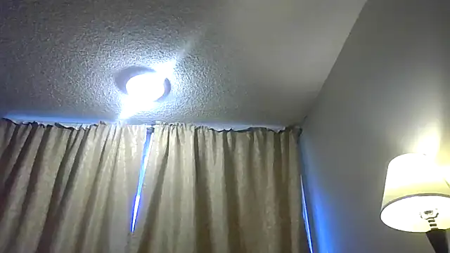 Flossee online show from February 13, 2026, 5:46 pm