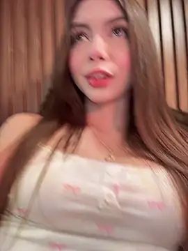 Anita-vega online show from April 7, 2026, 9:38 pm