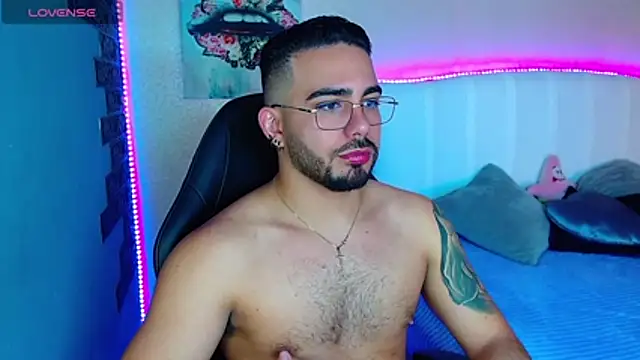 Snapshot of adamhairy chatting on July 11, 2026, 6:52 pm adamhairy online show from July 11, 2026, 6:52 pm