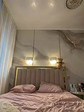 TiffaNoel online show from March 27, 2026, 1:12 pm