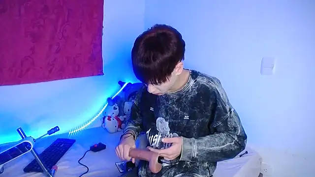 lucky stricke online show from December 17, 2025, 4:17 am