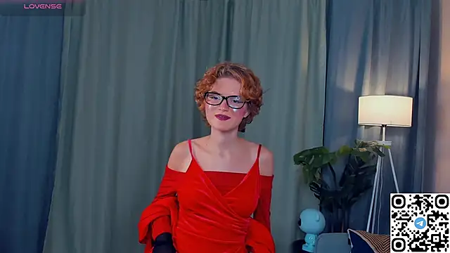 Snapshot of EdlinGathright chatting on November 15, 2025, 5:55 am EdlinGathright online show from November 15, 2025, 5:55 am