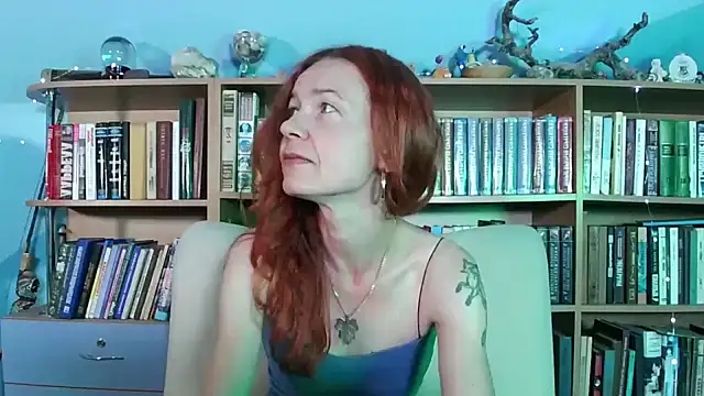 Snapshot of Foxilady357 chatting on June 20, 2026, 2:22 pm Foxilady357 online show from June 20, 2026, 2:22 pm