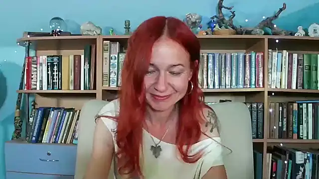 Snapshot of Foxilady357 chatting on June 7, 2026, 2:22 pm Foxilady357 online show from June 7, 2026, 2:22 pm
