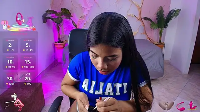 sharlottxl online show from November 11, 2025, 12:49 am