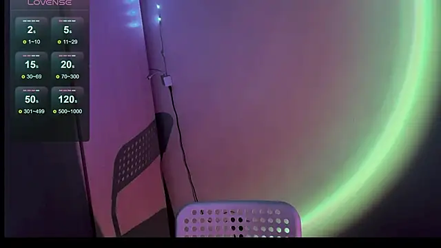 Snapshot of 1RobertTT chatting on October 10, 2025, 8:31 pm 1RobertTT online show from October 10, 2025, 8:31 pm