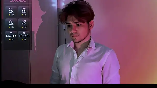 Snapshot of 1RobertTT chatting on September 12, 2025, 8:41 pm 1RobertTT online show from September 12, 2025, 8:41 pm