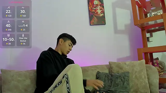 LoganTwink18 online show from November 18, 2025, 12:30 pm