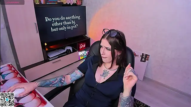 Arya deepthroat queen online show from September 14, 2025, 8:53 pm