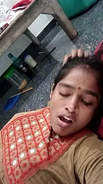 Guriya0076 online show from September 25, 2025, 10:49 pm